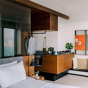 Harbour Corner Room